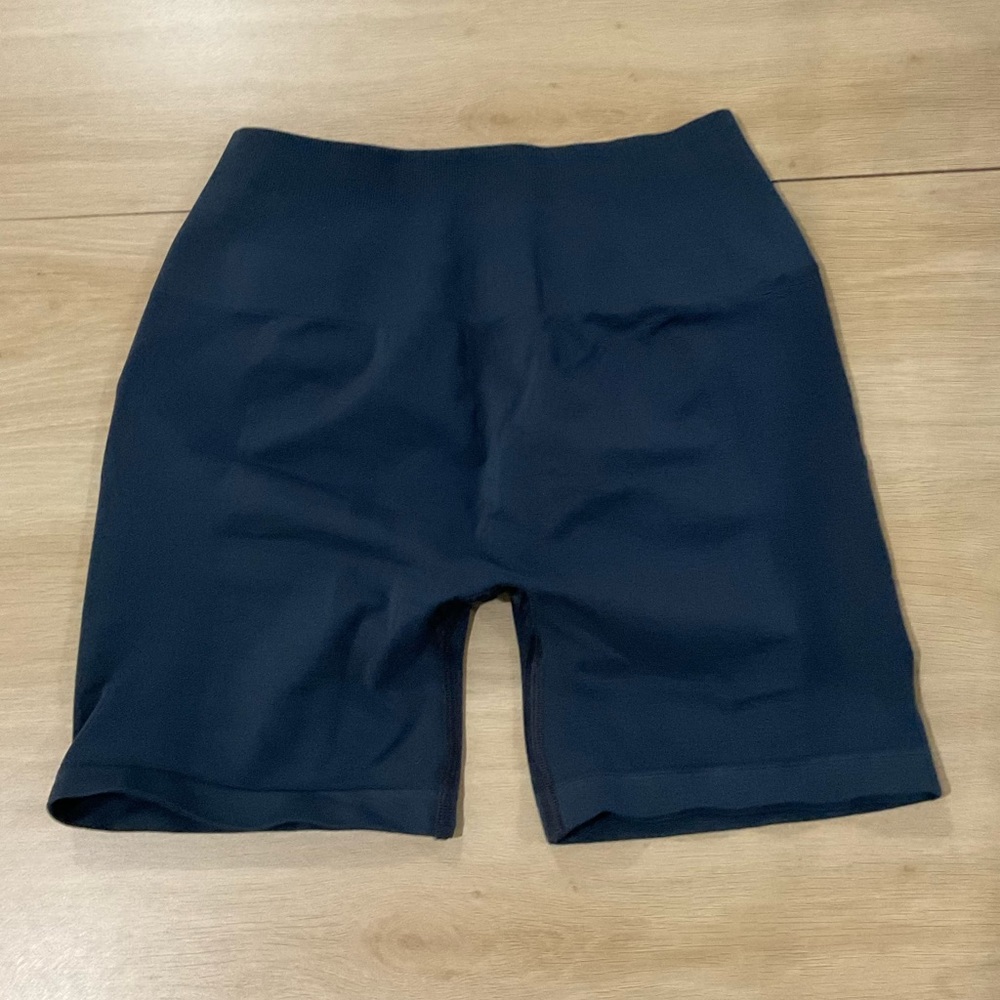 Alphalete Amplify shorts